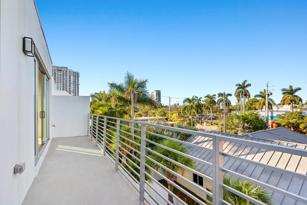 11 SE 11th Avenue Fort Lauderdale FL 33301