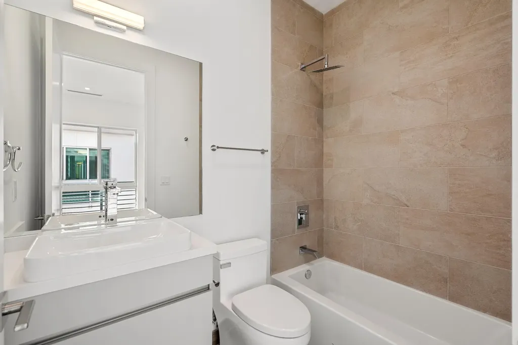 11 SE 11th Avenue Fort Lauderdale FL 33301