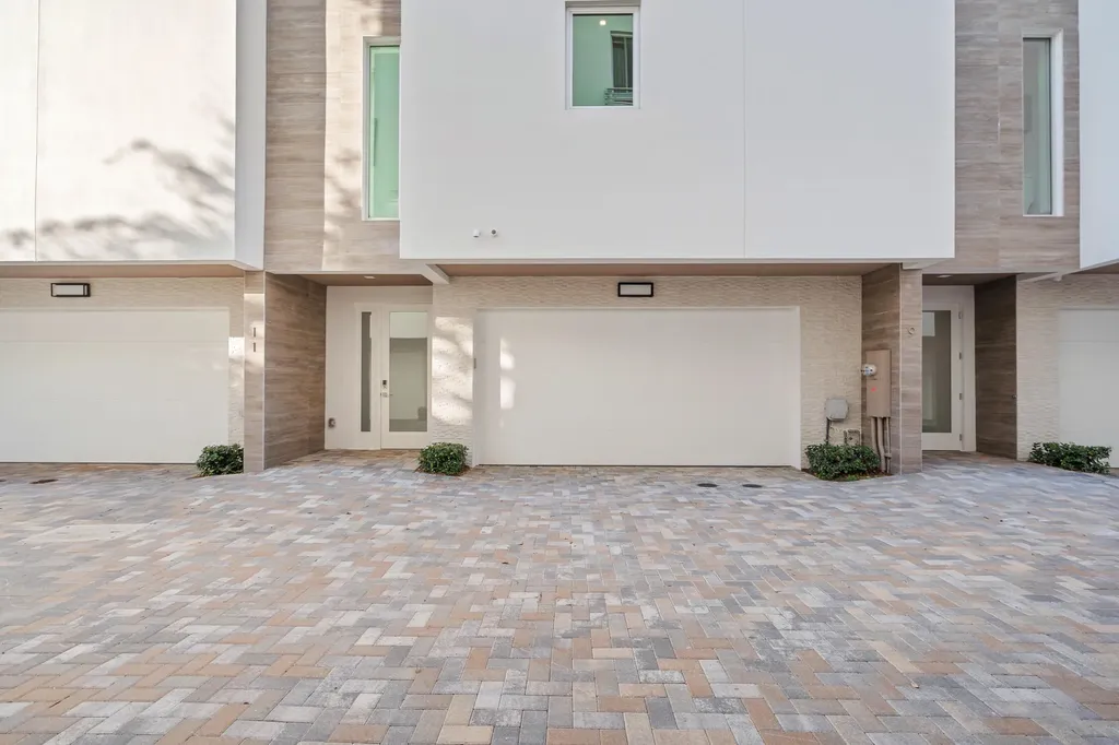 11 SE 11th Avenue Fort Lauderdale FL 33301