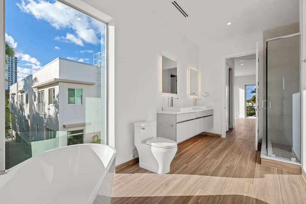 11 SE 11th Avenue Fort Lauderdale FL 33301