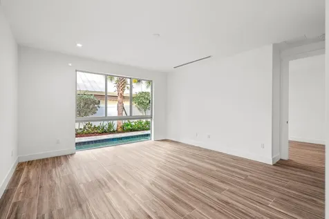 11 SE 11th Avenue Fort Lauderdale FL 33301