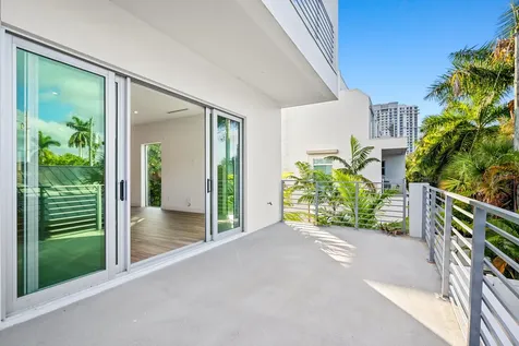 11 SE 11th Avenue Fort Lauderdale FL 33301