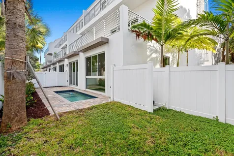11 SE 11th Avenue Fort Lauderdale FL 33301