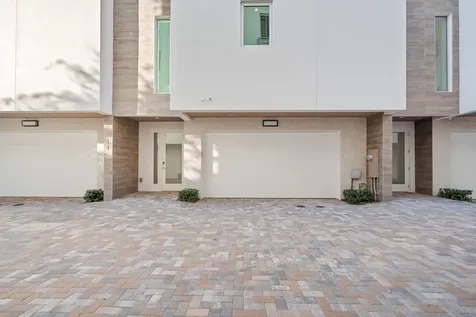 11 SE 11th Avenue Fort Lauderdale FL 33301