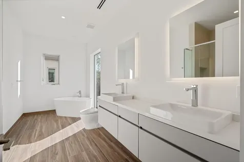 11 SE 11th Avenue Fort Lauderdale FL 33301