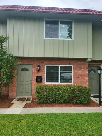 32 NE 20th Court Wilton Manors FL 33305