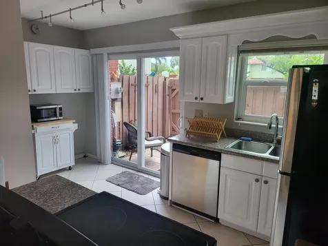 32 NE 20th Court Wilton Manors FL 33305
