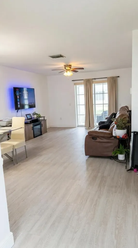 2898 Ashley Drive Drive E West Palm Beach FL 33415