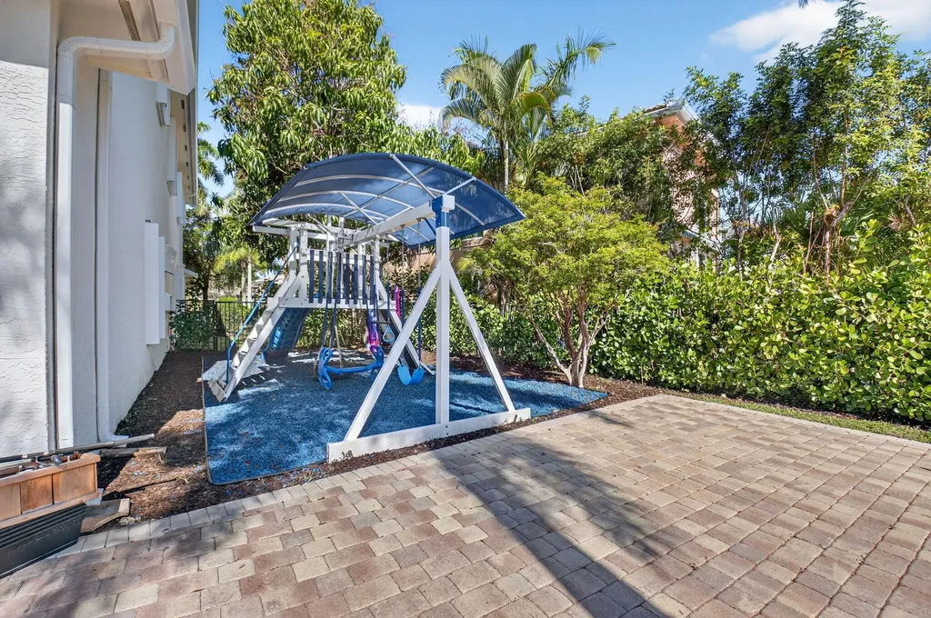 9509 New Waterford Cove Delray Beach FL 33446