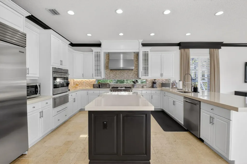 9509 New Waterford Cove Delray Beach FL 33446