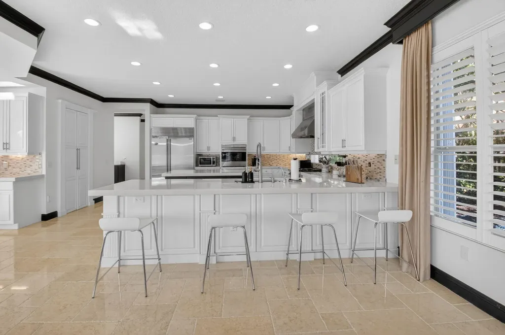 9509 New Waterford Cove Delray Beach FL 33446