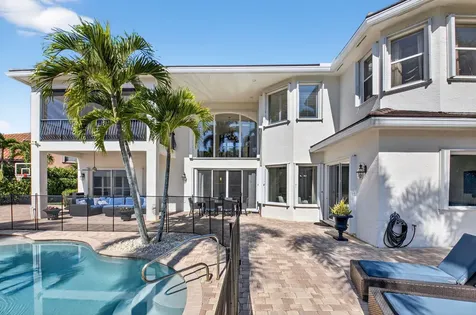 9509 New Waterford Cove Delray Beach FL 33446