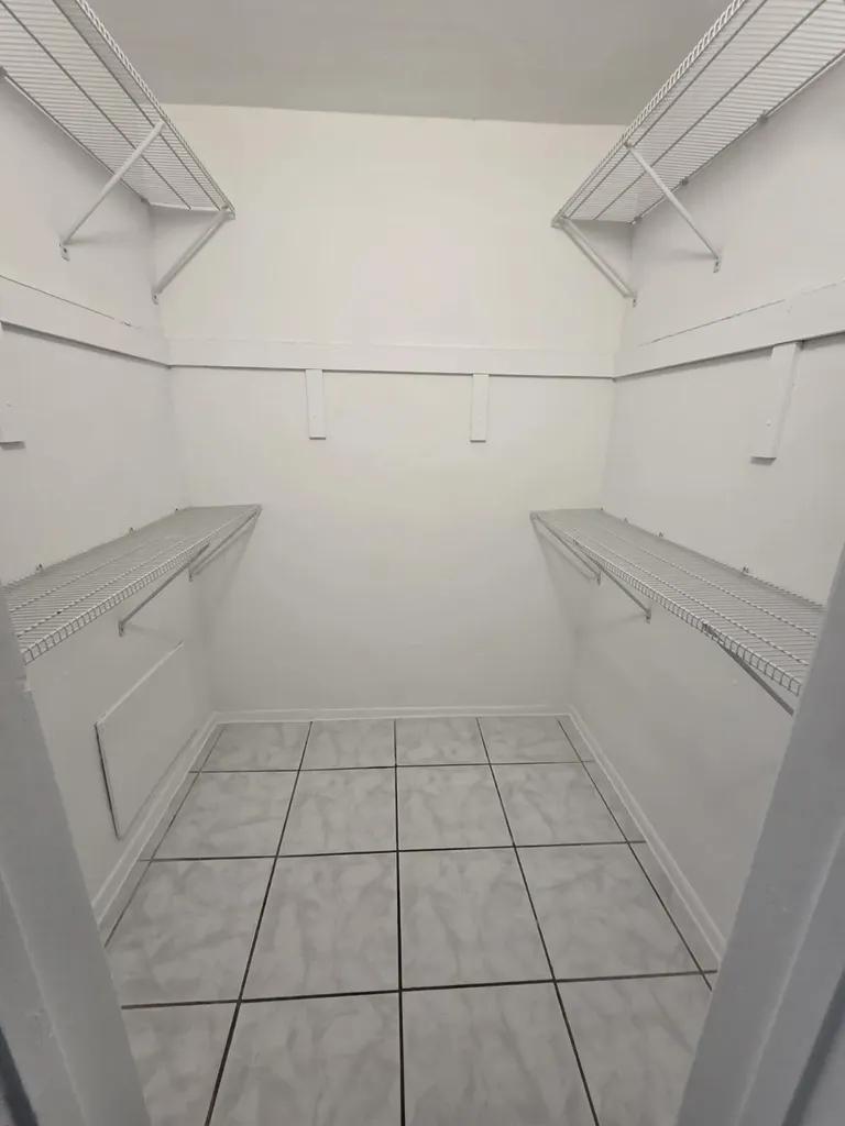 1401 NE 17th Court Fort Lauderdale FL 33305