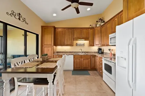 3225 S Lakeview Circle Fort Pierce FL 34949