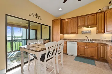 3225 S Lakeview Circle Fort Pierce FL 34949