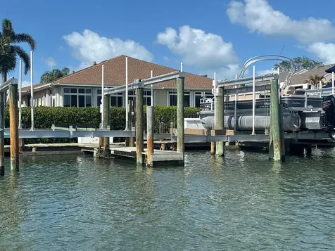 3225 S Lakeview Circle Fort Pierce FL 34949
