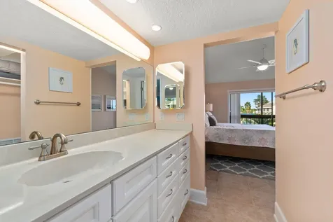 3225 S Lakeview Circle Fort Pierce FL 34949