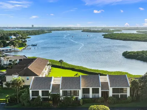 3225 S Lakeview Circle Fort Pierce FL 34949