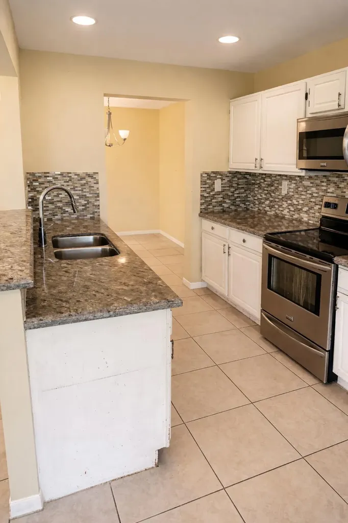 5302 Sapphire Valley Boca Raton FL 33486