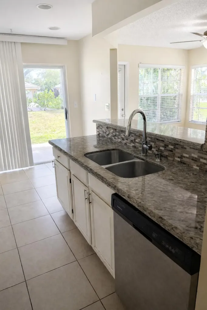 5302 Sapphire Valley Boca Raton FL 33486