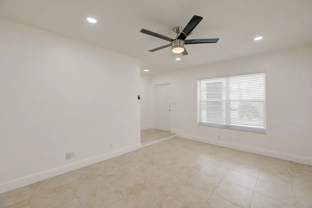 7546 NW 44th Court Coral Springs FL 33065