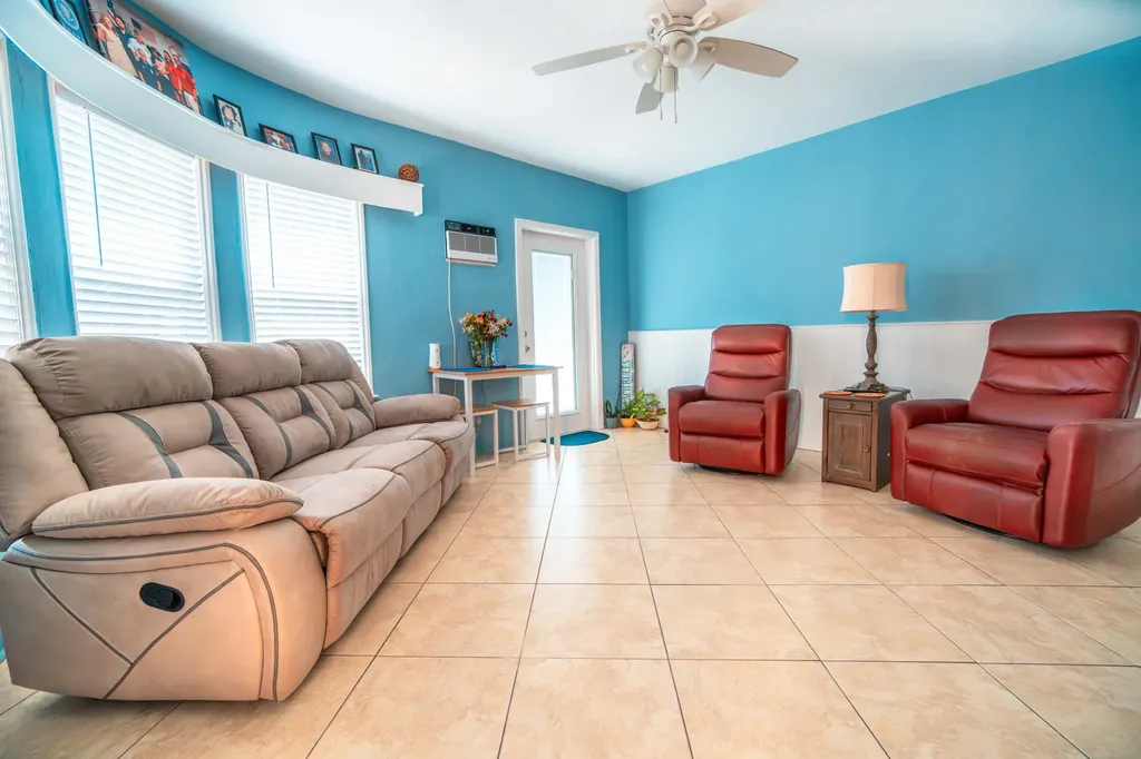 311 Connecticut Street Hollywood FL 33019