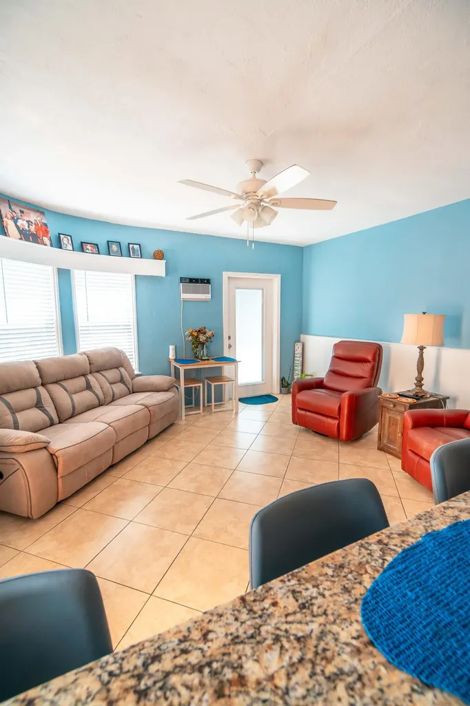 311 Connecticut Street Hollywood FL 33019