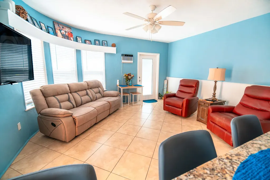 311 Connecticut Street Hollywood FL 33019