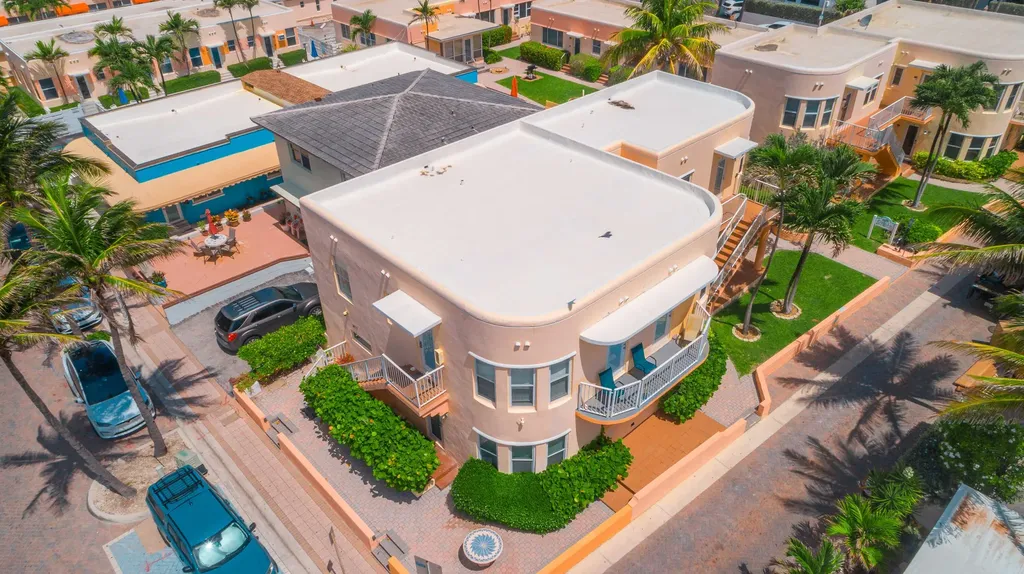311 Connecticut Street Hollywood FL 33019