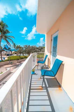 311 Connecticut Street Hollywood FL 33019