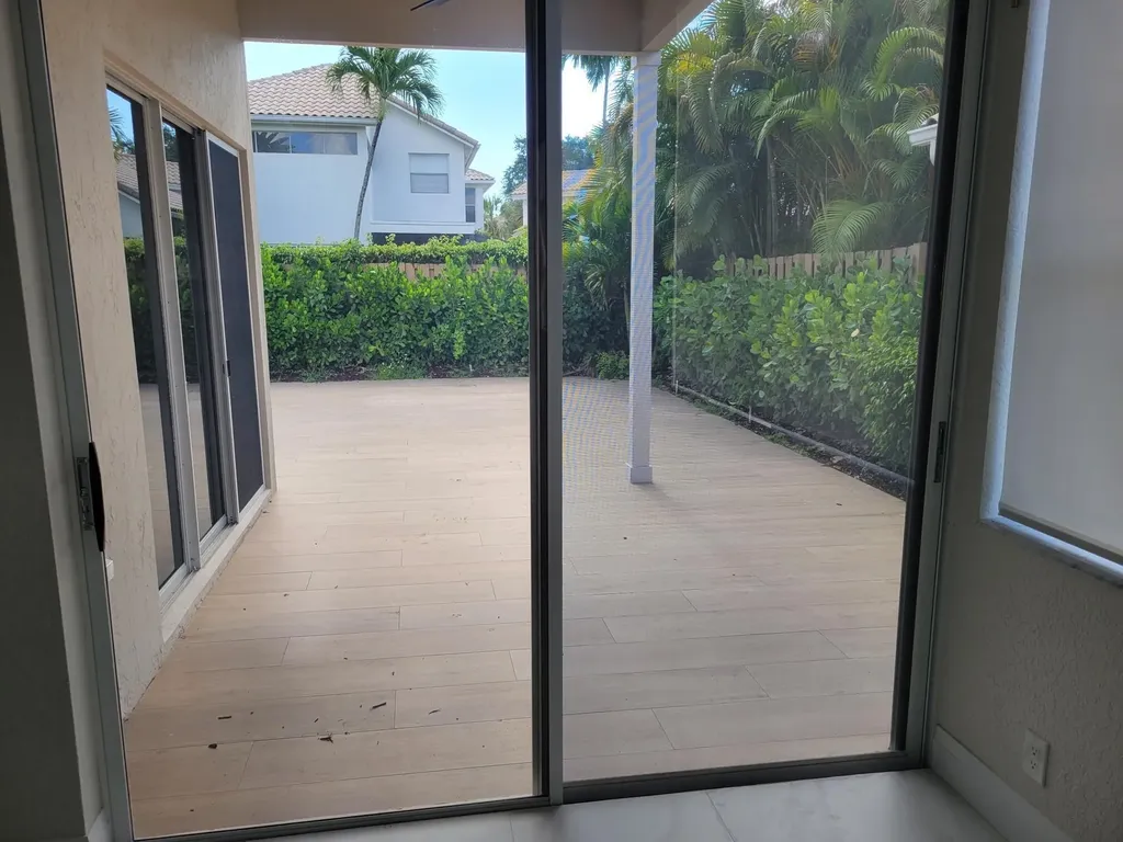 6670 NW 25th Way Boca Raton FL 33496