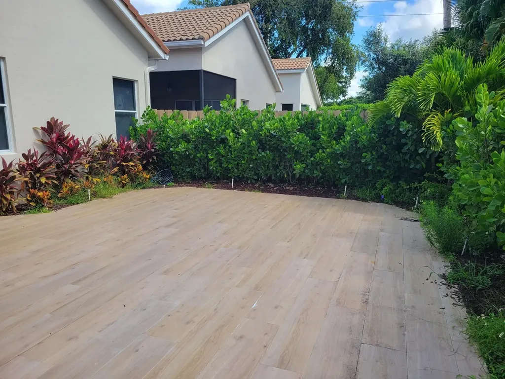 6670 NW 25th Way Boca Raton FL 33496