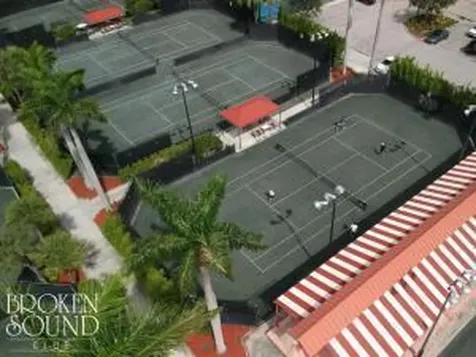 6670 NW 25th Way Boca Raton FL 33496