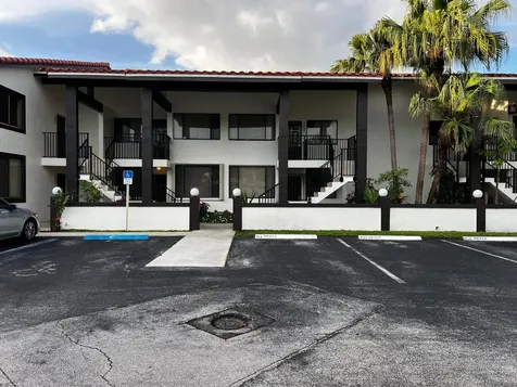 3200 NW 46th Street Oakland Park FL 33309