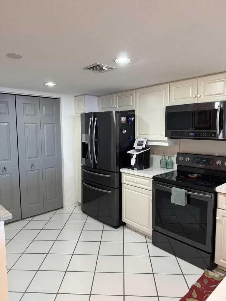 5051 N Hwy A1a Fort Pierce FL 34949