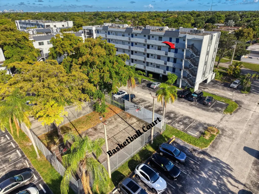 7541 NW 16th Street Plantation FL 33313