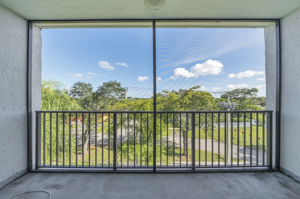7541 NW 16th Street Plantation FL 33313