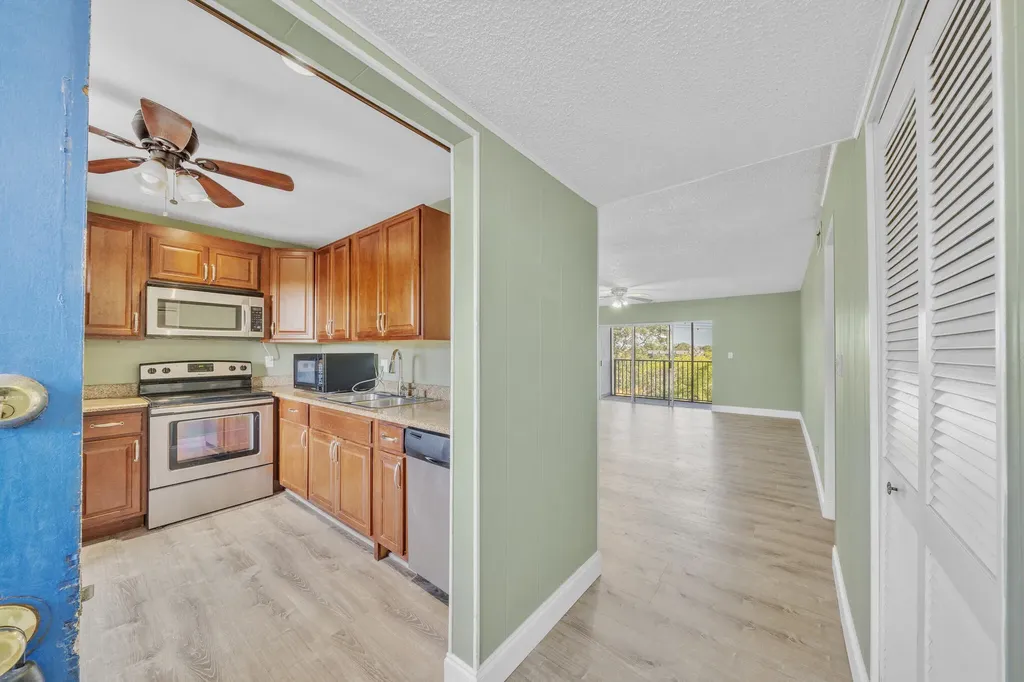 7541 NW 16th Street Plantation FL 33313
