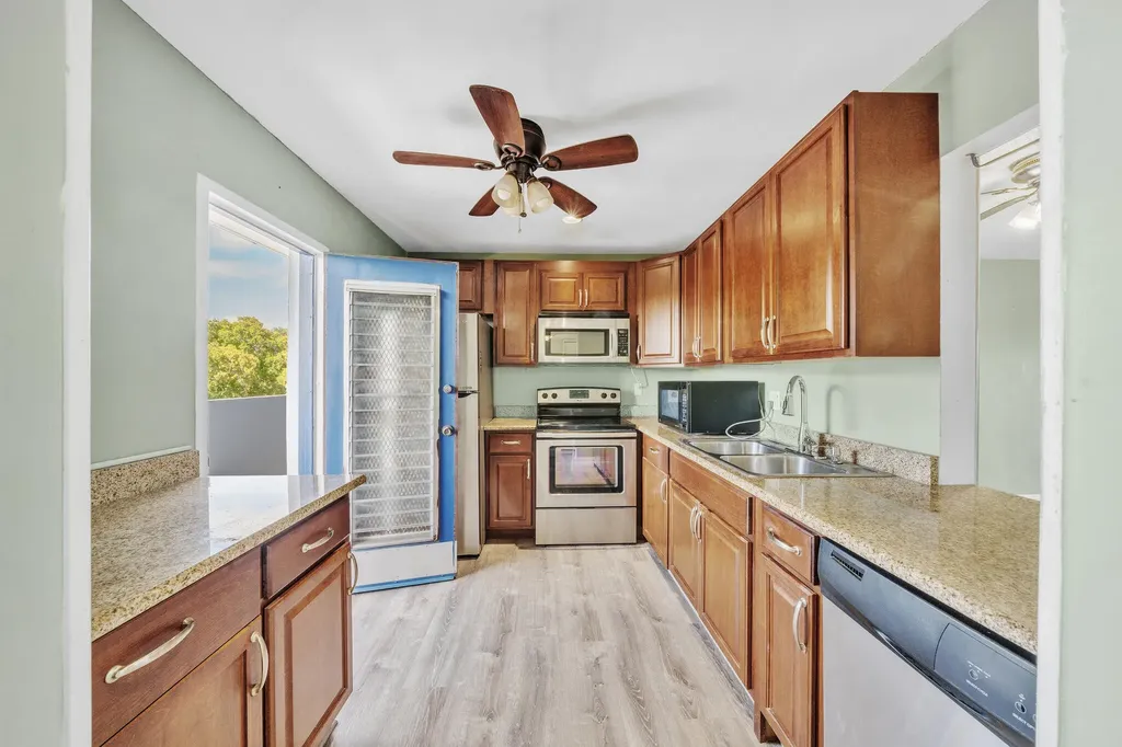 7541 NW 16th Street Plantation FL 33313