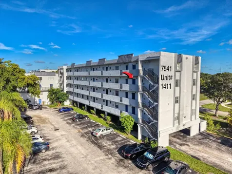 7541 NW 16th Street Plantation FL 33313