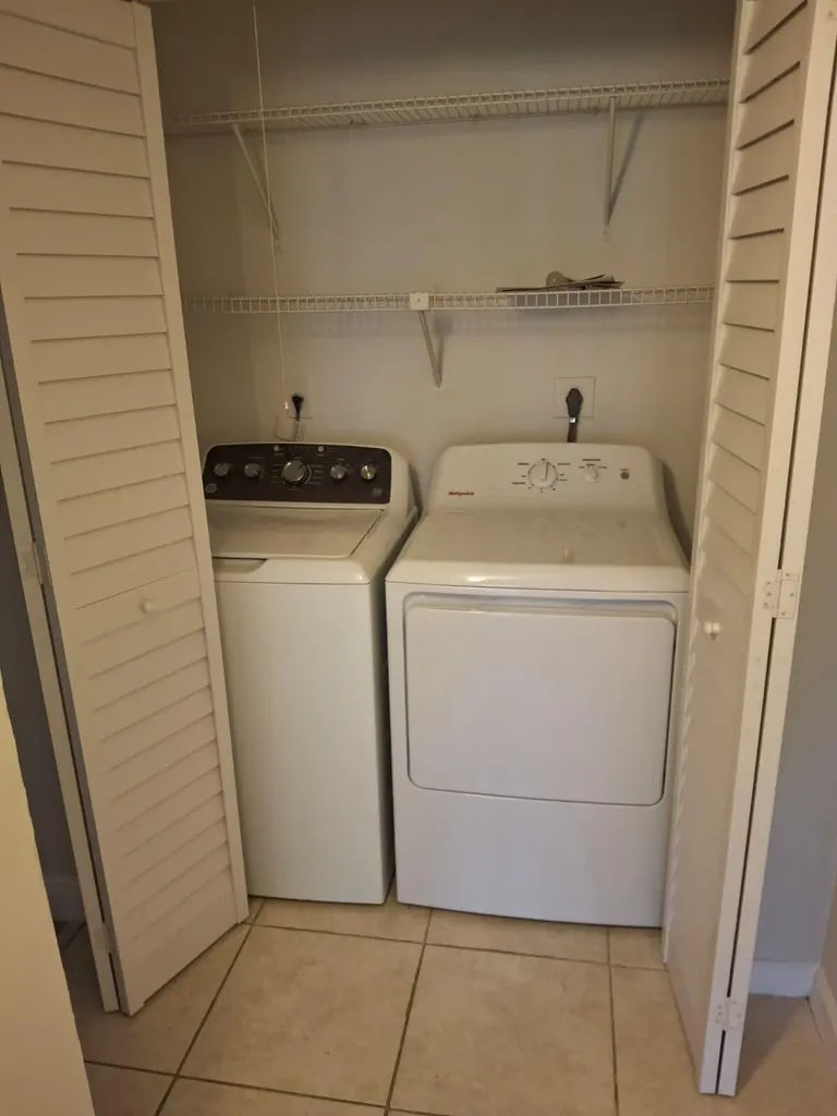 3222 Coral Lake Lane Coral Springs FL 33065