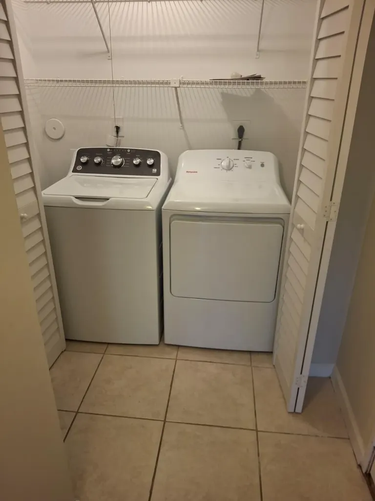 3222 Coral Lake Lane Coral Springs FL 33065