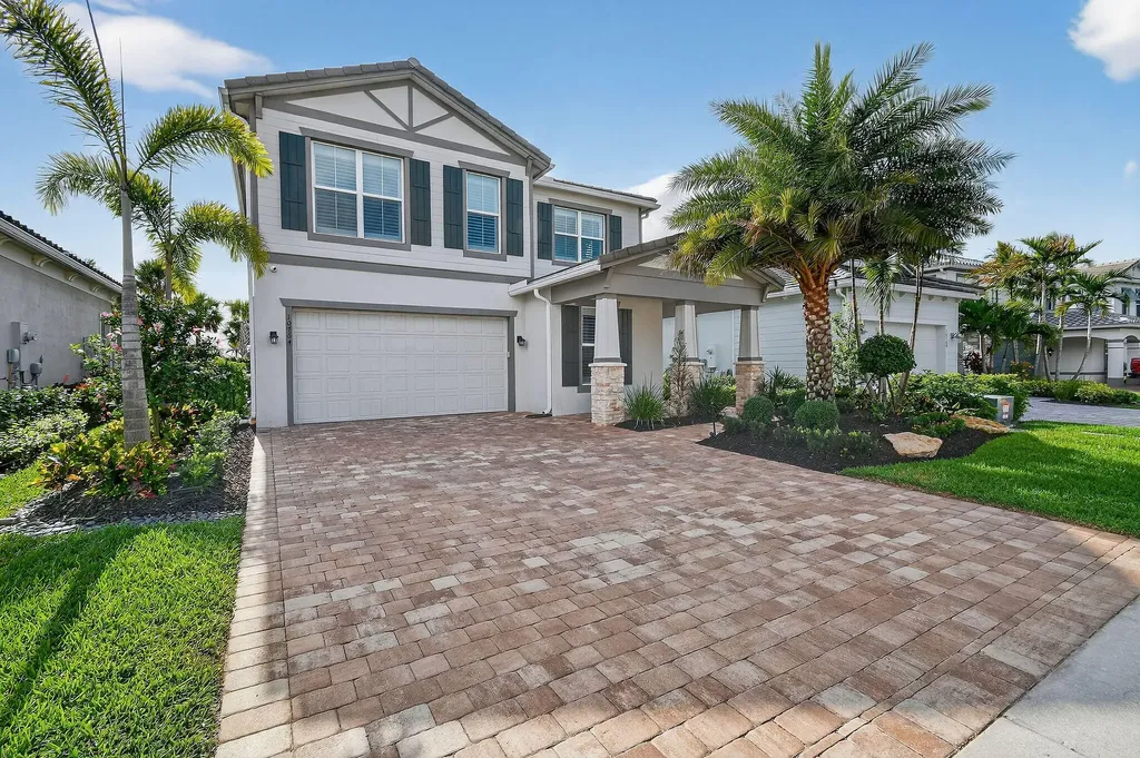 10764 Northbrook Circle Palm Beach Gardens FL 33412