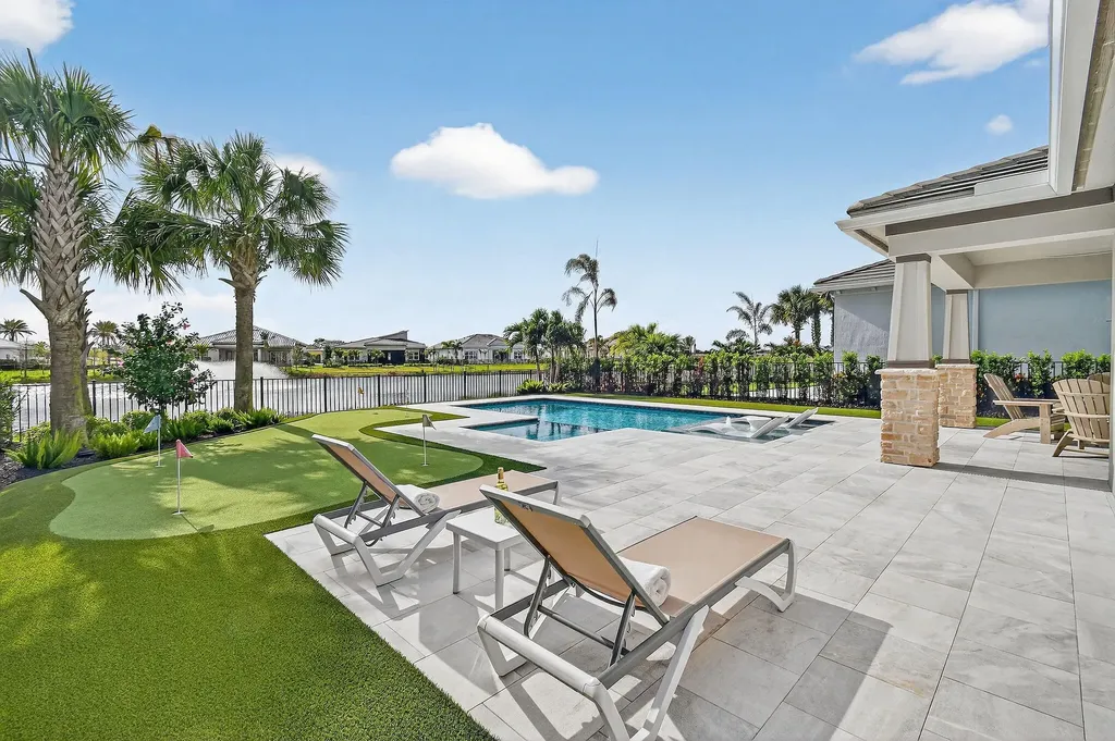 10764 Northbrook Circle Palm Beach Gardens FL 33412