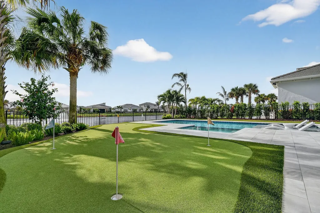 10764 Northbrook Circle Palm Beach Gardens FL 33412