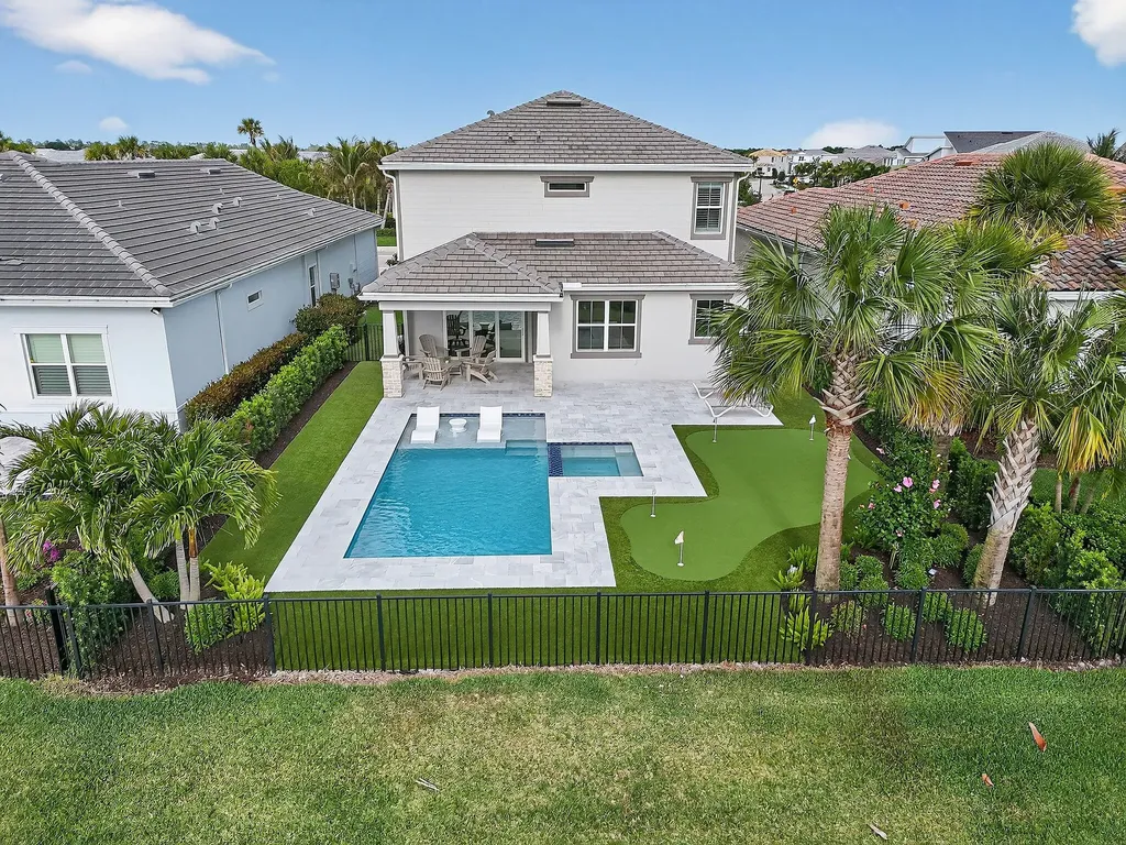 10764 Northbrook Circle Palm Beach Gardens FL 33412