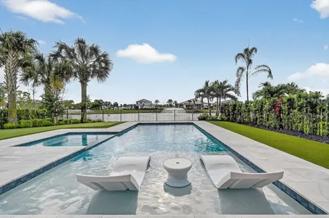 10764 Northbrook Circle Palm Beach Gardens FL 33412