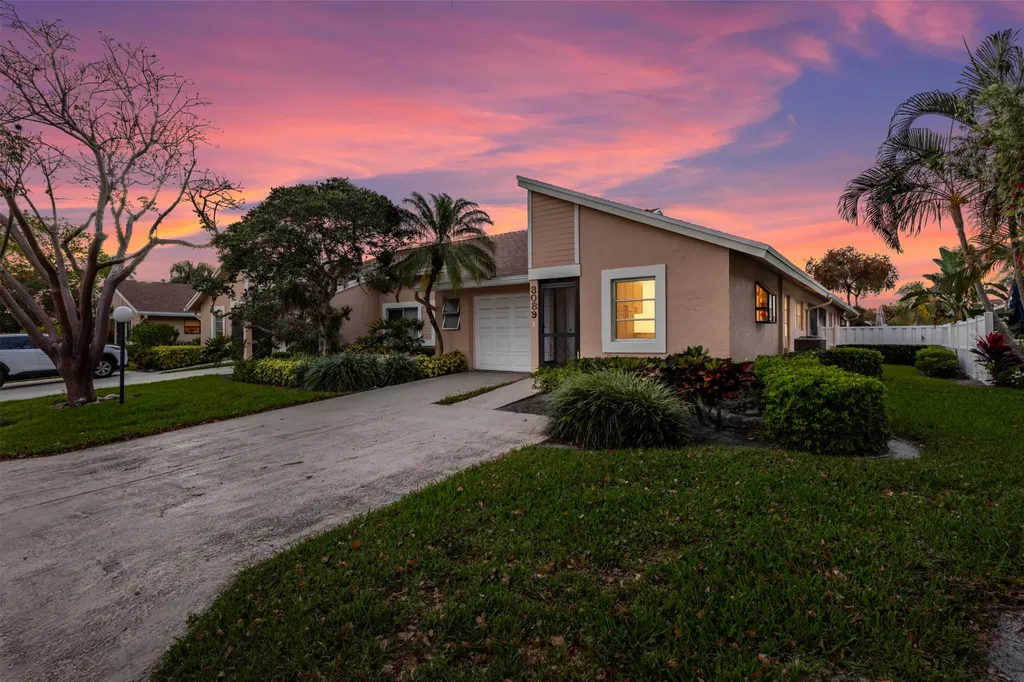 8089 Springtree Road Boca Raton FL 33496