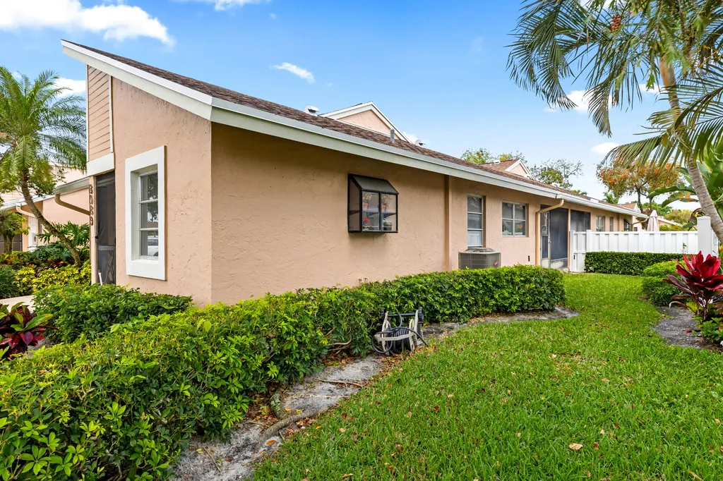 8089 Springtree Road Boca Raton FL 33496