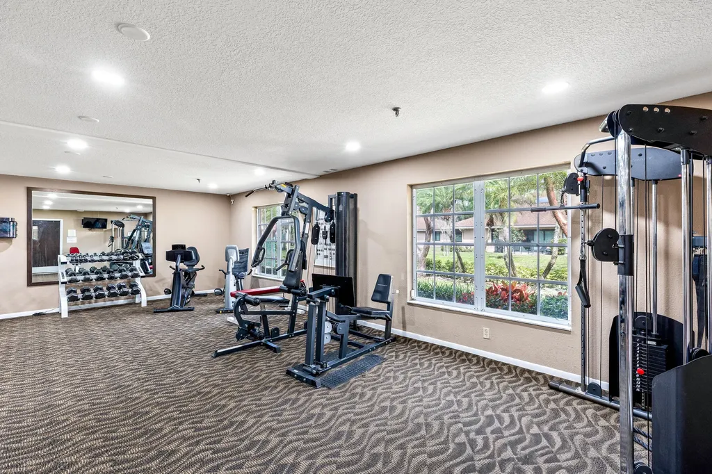 8089 Springtree Road Boca Raton FL 33496